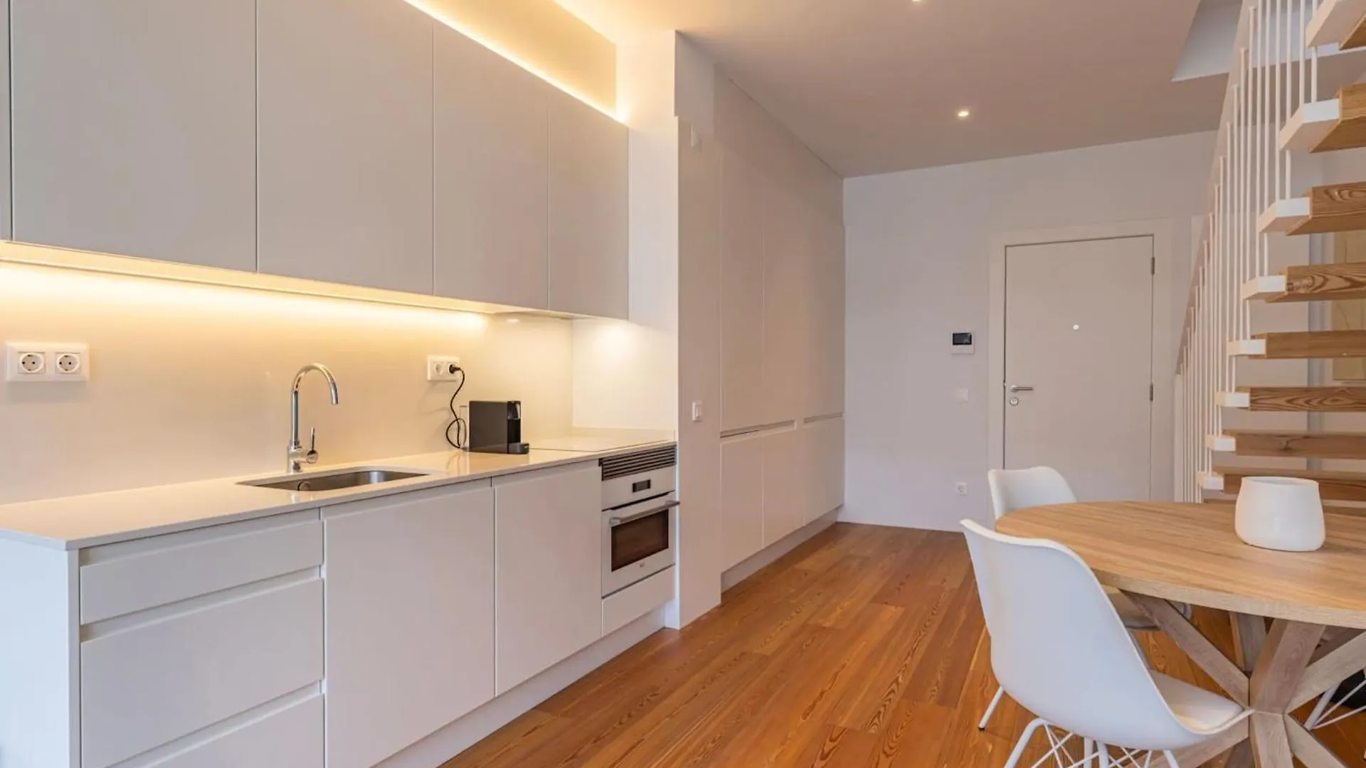 Oasis 28 By Innkeeper Lisboa 0*,